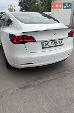 Седан Tesla Model 3 2018 в 