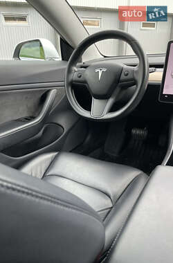 Седан Tesla Model 3 2018 в 
