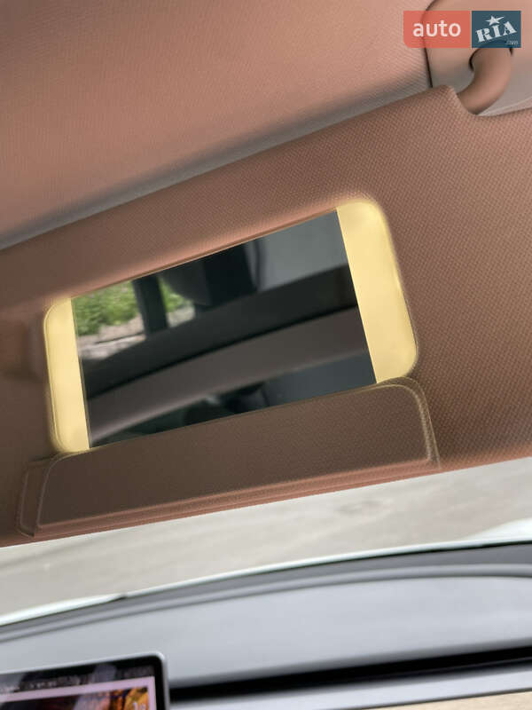 Седан Tesla Model 3 2018 в Луцке