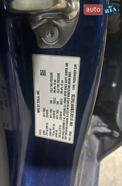 Седан Tesla Model 3 2024 в 
