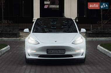 Седан Tesla Model 3 2018 в 
