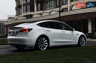 Седан Tesla Model 3 2018 в 