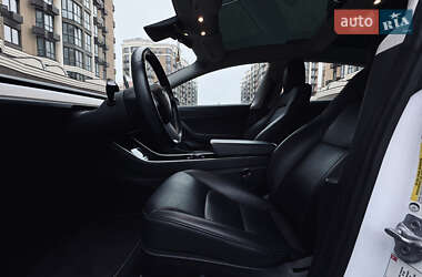 Седан Tesla Model 3 2018 в 