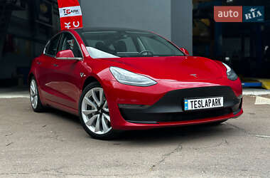 Седан Tesla Model 3 2018 в 