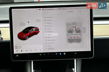 Седан Tesla Model 3 2018 в 