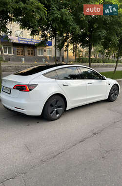 Седан Tesla Model 3 2023 в 