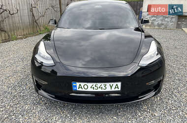 Седан Tesla Model 3 2020 в 