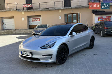 Седан Tesla Model 3 2018 в Тернополе