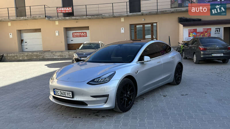 Tesla Model 3 2018