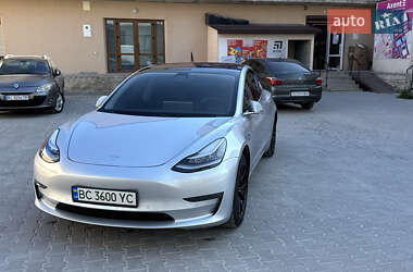 Седан Tesla Model 3 2018 в 