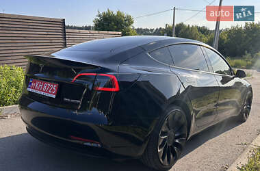 Седан Tesla Model 3 2023 в 