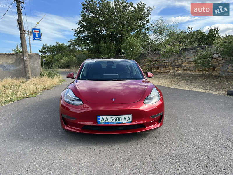 Седан Tesla Model 3 2019 в Одессе