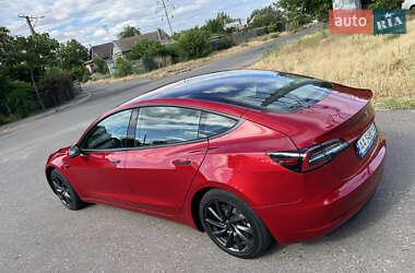 Седан Tesla Model 3 2019 в 