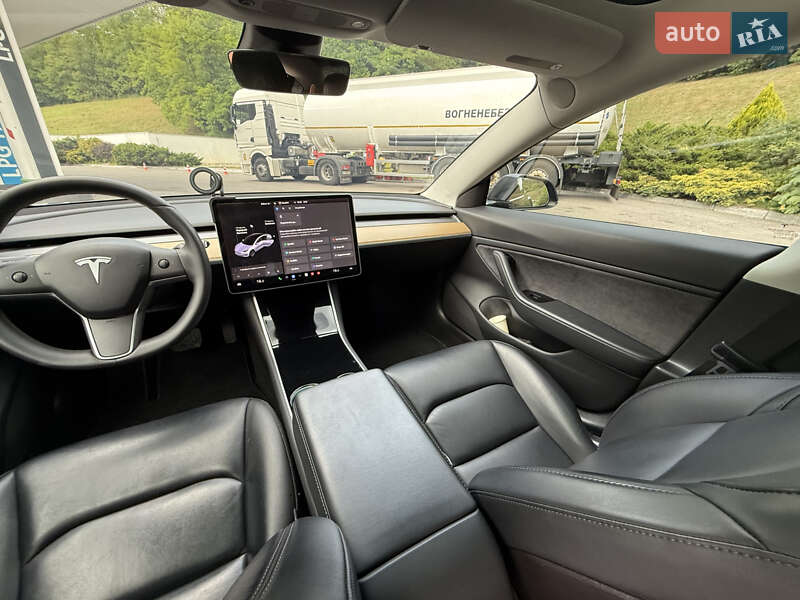 Седан Tesla Model 3 2019 в Полтаве