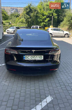 Седан Tesla Model 3 2018 в 