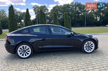 Седан Tesla Model 3 2021 в 