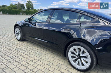 Седан Tesla Model 3 2021 в 
