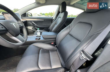 Седан Tesla Model 3 2021 в 