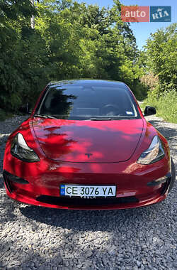 Седан Tesla Model 3 2022 в 