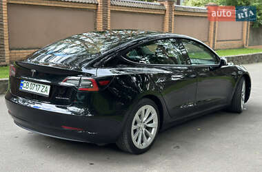 Седан Tesla Model 3 2022 в 
