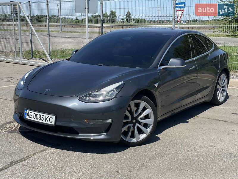 Седан Tesla Model 3 2018 в Днепре