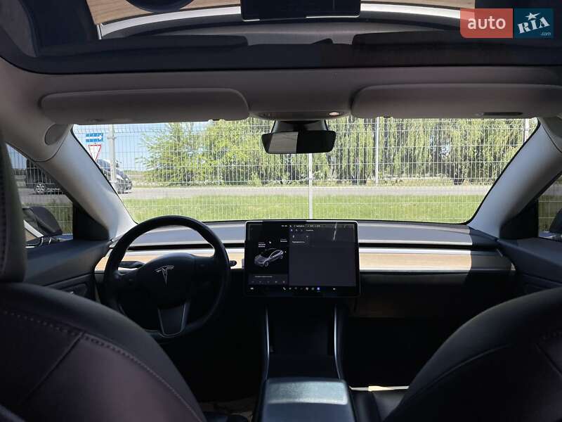 Седан Tesla Model 3 2018 в Днепре