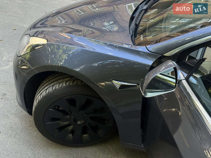 Седан Tesla Model 3 2019 в Києві