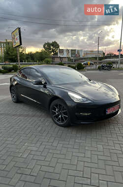 Седан Tesla Model 3 2019 в 