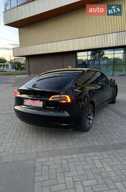 Седан Tesla Model 3 2019 в 