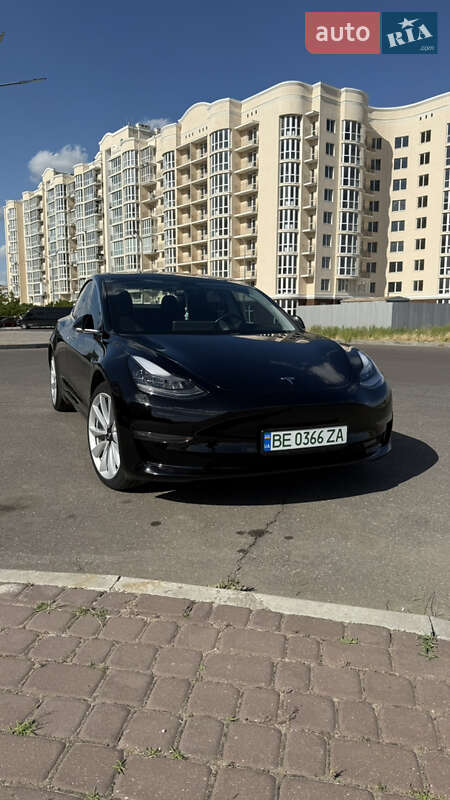 Tesla Model 3 2019
