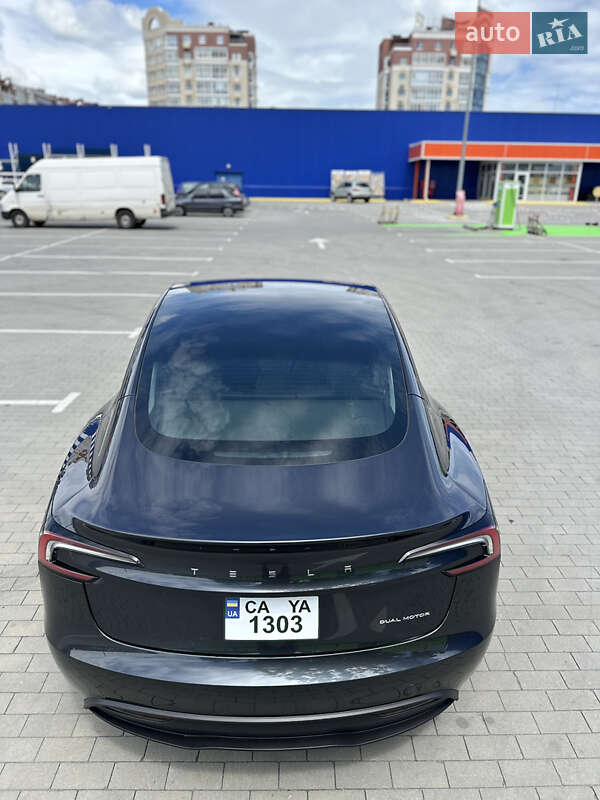Седан Tesla Model 3 2024 в Умани