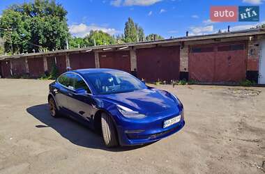 Седан Tesla Model 3 2019 в 