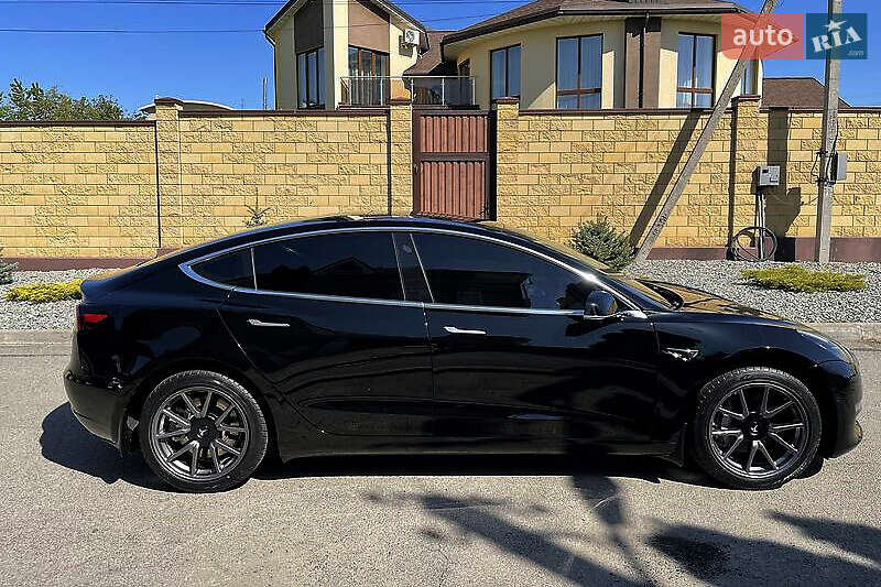 Седан Tesla Model 3 2020 в Хмельницком