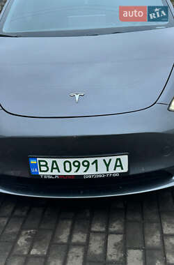 Седан Tesla Model 3 2018 в 