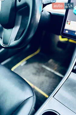 Седан Tesla Model 3 2018 в 
