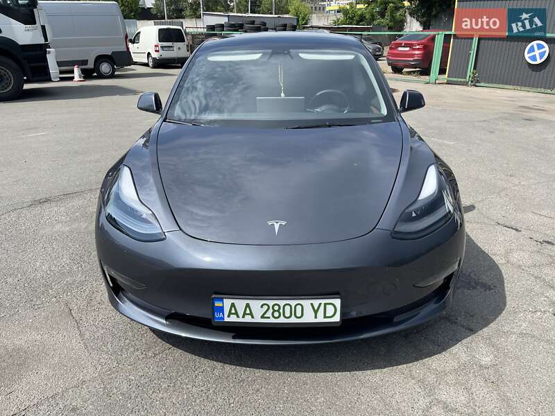 Седан Tesla Model 3 2023 в Киеве