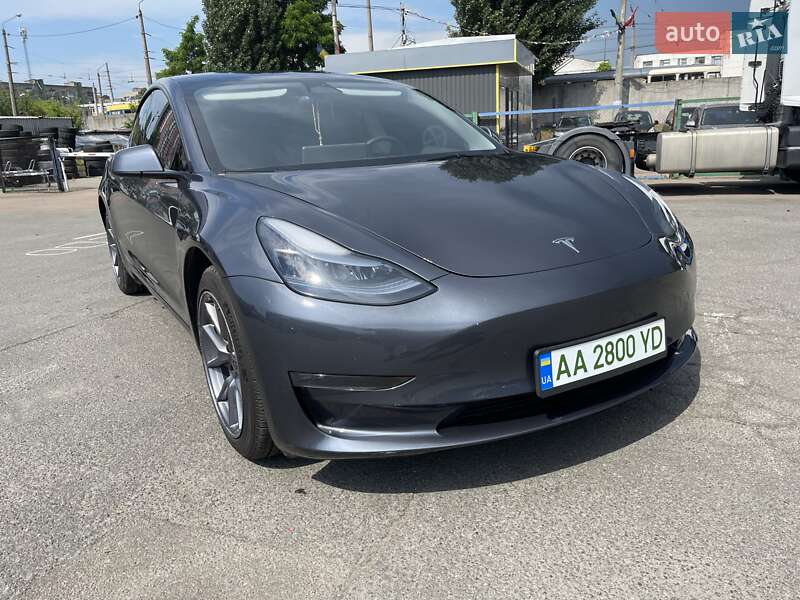 Седан Tesla Model 3 2023 в Киеве