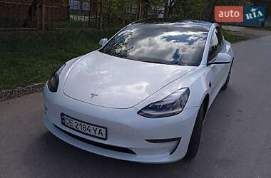 Седан Tesla Model 3 2022 в 