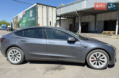 Седан Tesla Model 3 2023 в 