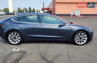 Седан Tesla Model 3 2019 в 
