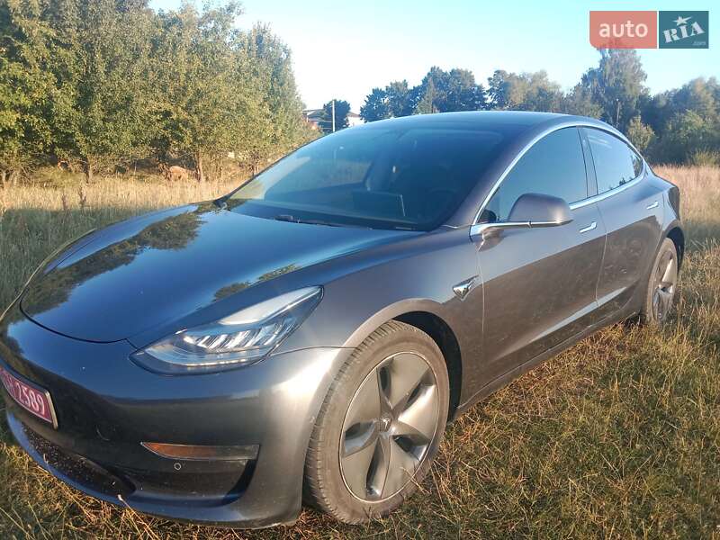 Tesla Model 3 2019