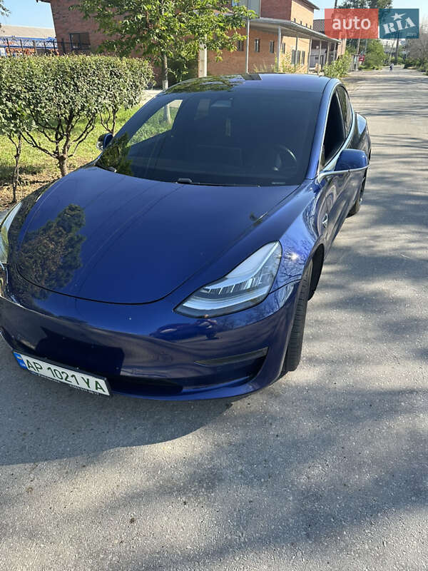 Седан Tesla Model 3 2018 в Запоріжжі