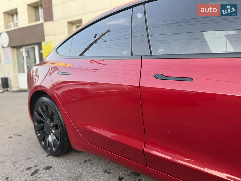 Седан Tesla Model 3 2022 в Харкові