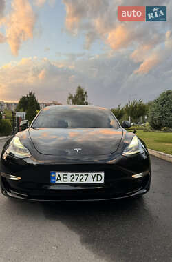 Седан Tesla Model 3 2022 в Дніпрі