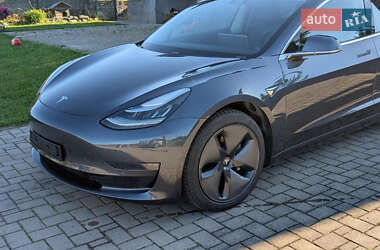 Седан Tesla Model 3 2019 в 