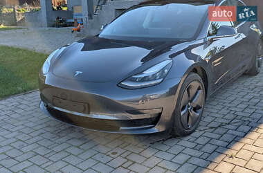 Седан Tesla Model 3 2019 в 