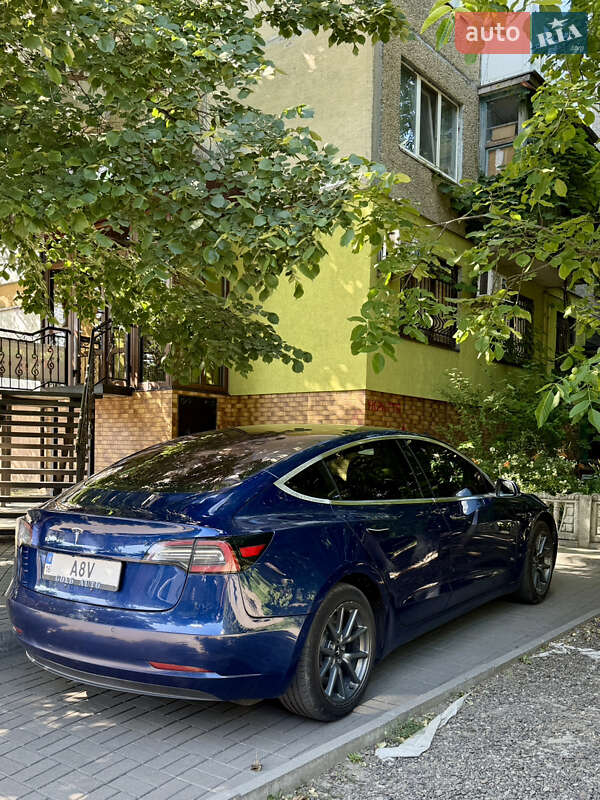 Седан Tesla Model 3 2018 в Одессе