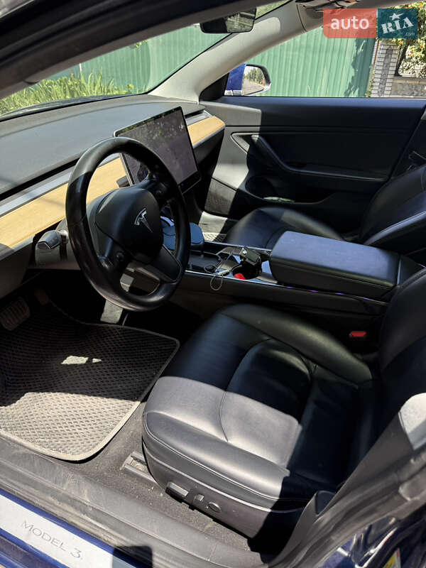 Седан Tesla Model 3 2018 в Одессе