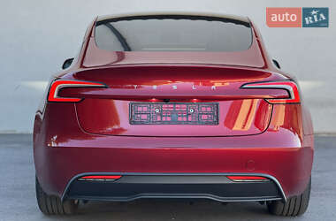 Седан Tesla Model 3 2024 в 