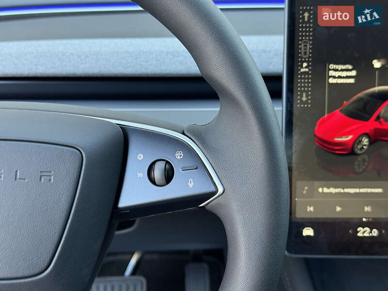 Седан Tesla Model 3 2024 в Виннице